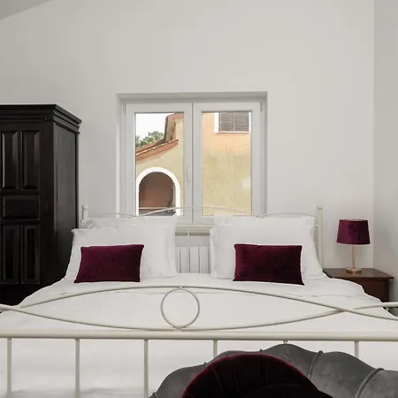 Duga In For 12 People With Sea View & Only 1,2 Km From Villa Porec