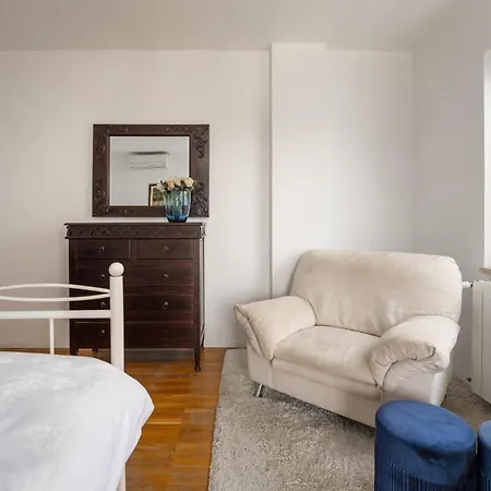 Duga In For 12 People With Sea View & Only 1,2 Km From Villa Porec