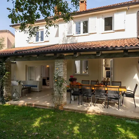 빌라 Duga In For 12 People With Sea View & Only 1,2 Km From